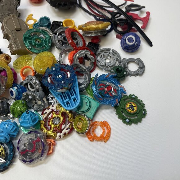Huge Lot of Beyblade Burst Parts Launchers & Accessories Mixed Set - Picture 6 of 9